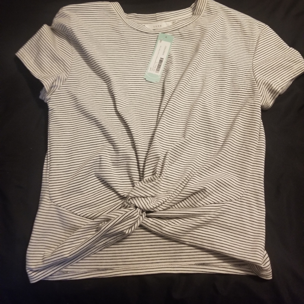 NWT Cropped Knot Front Top